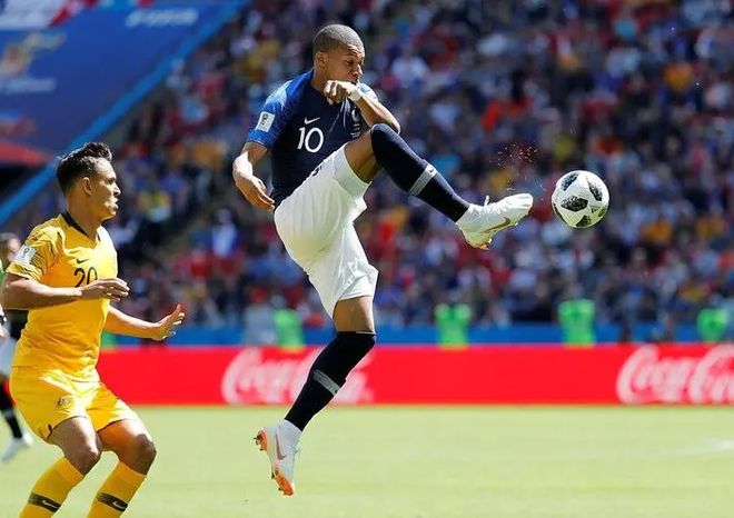 澳大利亚队引发争议!,姆巴佩官方宣布险胜新规全场沸腾不已 澳大利亚队引发争议!,姆巴佩官方宣布险胜新规全场沸腾不已